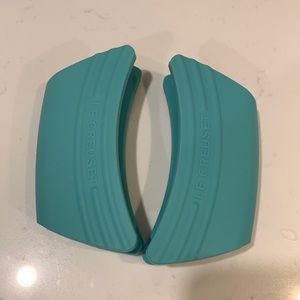 Le Creuset silicone heat grips